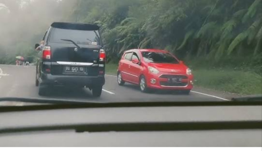 Hampir Saja Nasib Naas menimpa city Car milik wisatawan Tujuan Tawangmangu