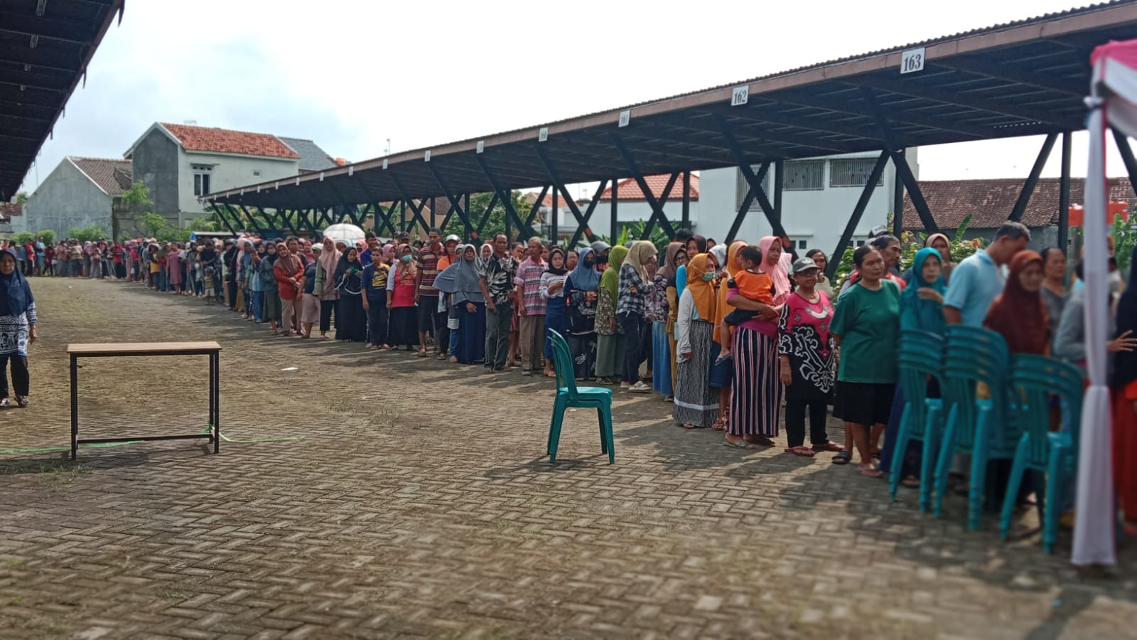 Disdagperin Pati Gelar Pasar Murah Sediakan Ribuan Paket Sembako