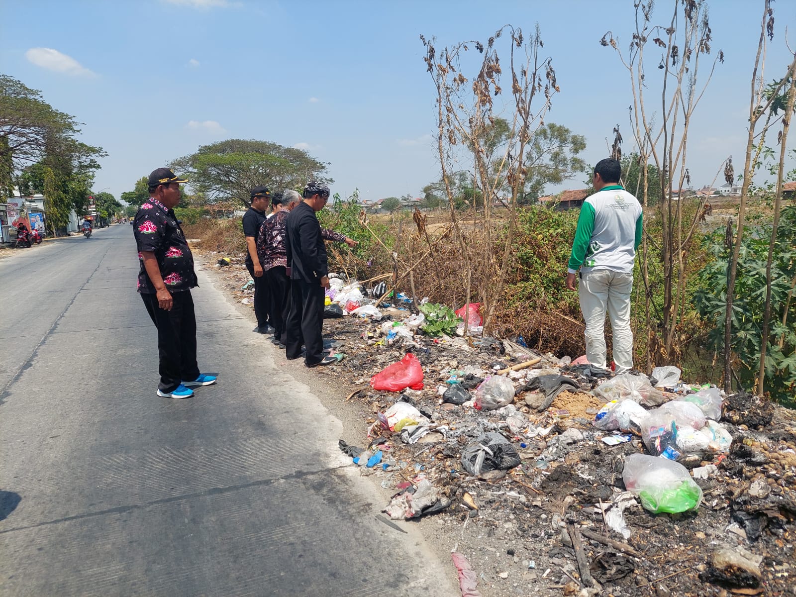 DLH Pati Siapkan Dua Kontainer Atasi Sampah di Juana