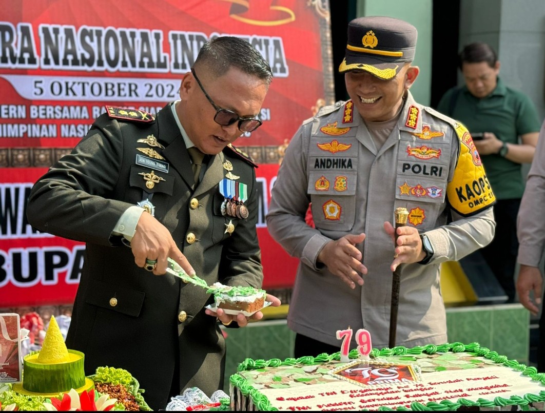 HUT TNI Ke-79, Kapolres Pati Datangi Makodim 0718